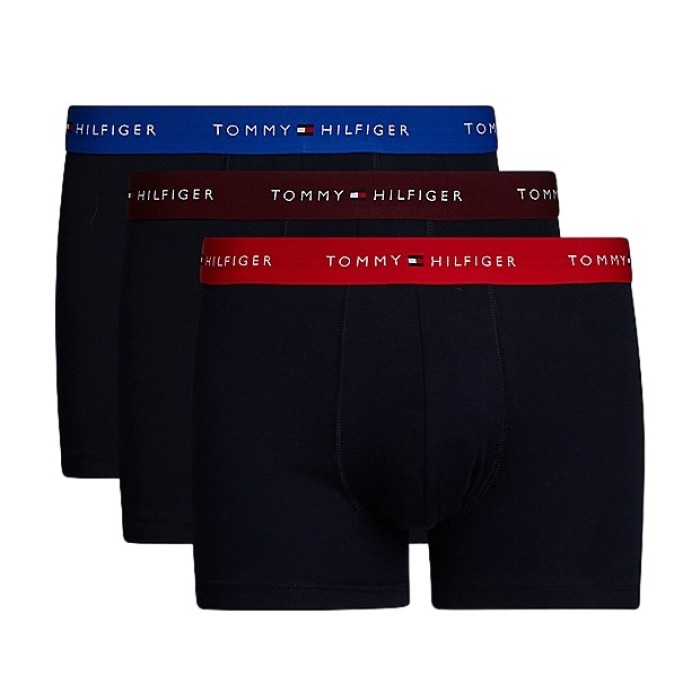 Tommy Hilfiger ανδρικά βαμβακερά boxers 3pack σε σκ. μπλε χρώμα με διαφορετικό χρώμα στο λάστιχο, άνετη γραμμή 95%cotton 5%elastane UM0UM02763 05K