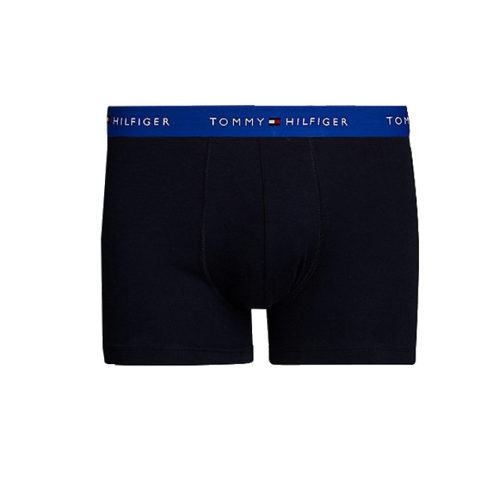 Tommy Hilfiger ανδρικά βαμβακερά boxers 3pack σε σκ. μπλε χρώμα με διαφορετικό χρώμα στο λάστιχο, άνετη γραμμή 95%cotton 5%elastane UM0UM02763 05K